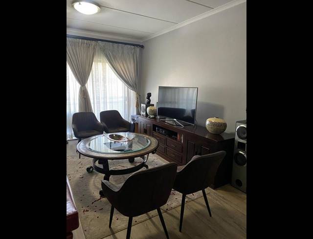 2 BEDROOM PROPERTY TO RENT IN NOORDWYK